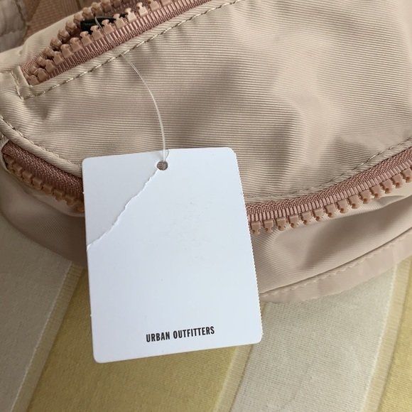 Urban Outfitters Fanny Pack - Picture 5 of 9